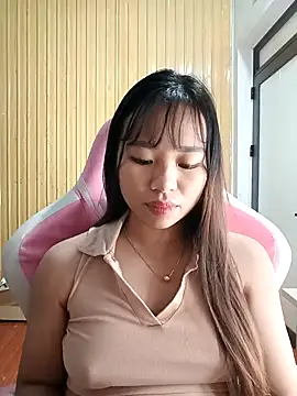 Snapshot of Na_na90 chatting on 10.21.25 Na na90 online show from 10.21.25