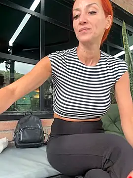 MikaelaBloom online show from 10.12.25