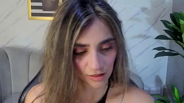 Snapshot of agatha_brooks_t chatting on 04.01.26 agatha brooks t online show from 04.01.26