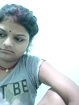 Snapshot of Hot_mirchjii chatting on 09.24.25 Hot mirchjii online show from 09.24.25