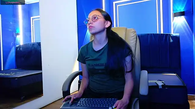 Snapshot of katalina07_1 chatting on 06.23.26 katalina07 1 online show from 06.23.26