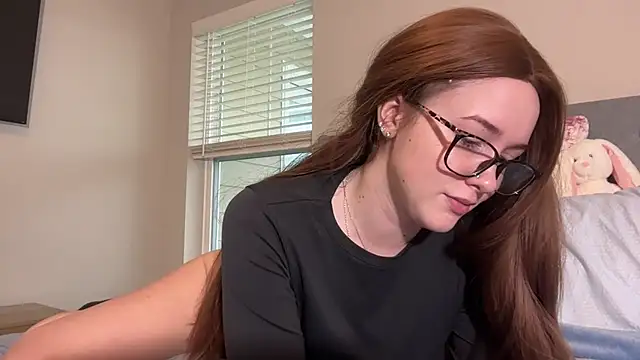 anamira1 online show from 04.02.26