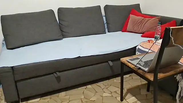 Snapshot of Lana90xxx chatting on 10.23.25 Lana90xxx online show from 10.23.25