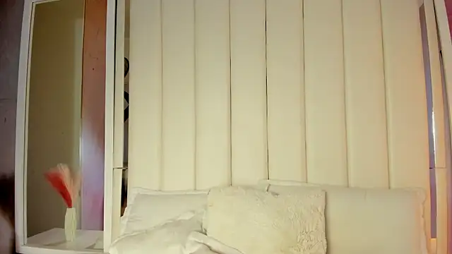 luna hot ass online show from 10.17.25