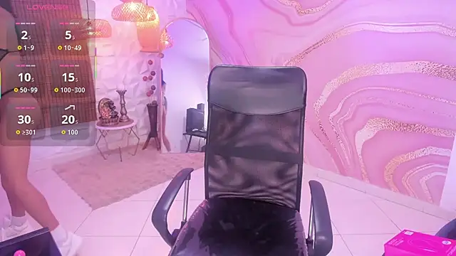 keytinthomson  online show from 10.24.25