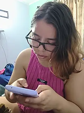 Snapshot of saenz_eymi chatting on 05.23.26 saenz eymi online show from 05.23.26