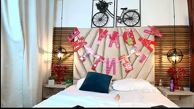 Cinthiabaker online show from 09.18.25