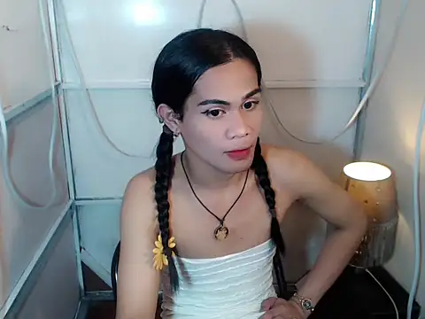 Snapshot of bellalot chatting on 02.18.26 bellalot online show from 02.18.26