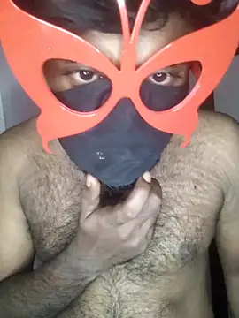 00USER online show from 11.28.25