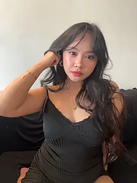 Snapshot of jinawaves chatting on 05.17.26 jinawaves online show from 05.17.26