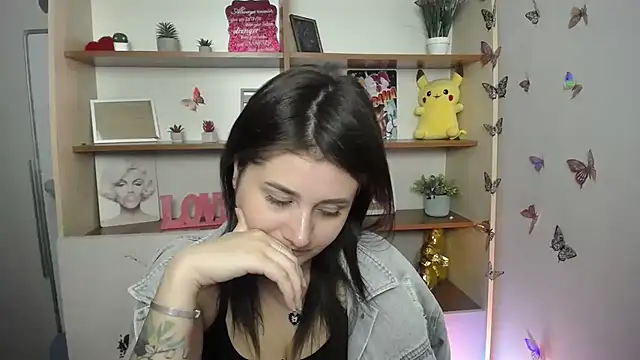 Snapshot of Katrin_kiss_ chatting on 06.18.26 Katrin kiss online show from 06.18.26