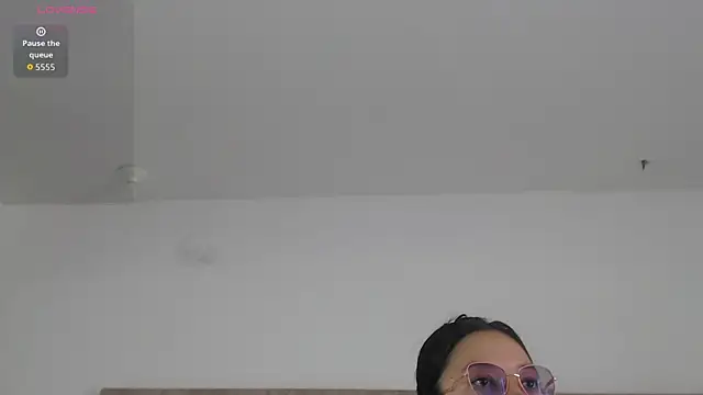 Kitty ravee online show from 09.23.25