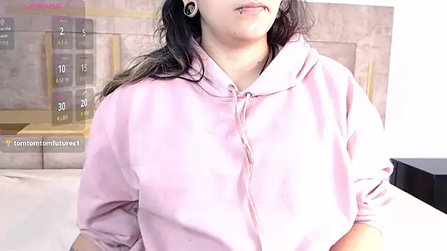 Kitty ravee online show from 09.24.25