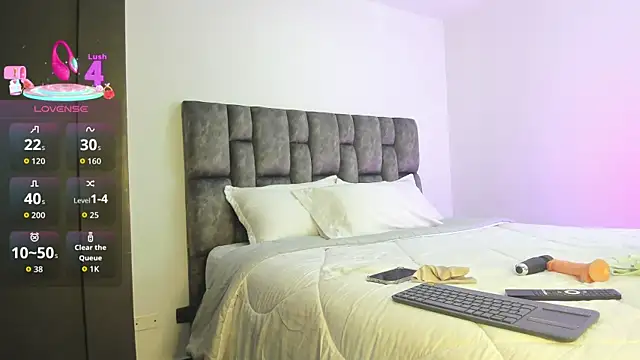 arianna 000 online show from 09.13.25