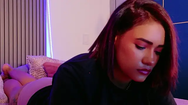Snapshot of DollyBrowncc chatting on 05.21.26 DollyBrowncc online show from 05.21.26