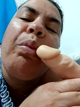 yaneth  online show from 12.15.25