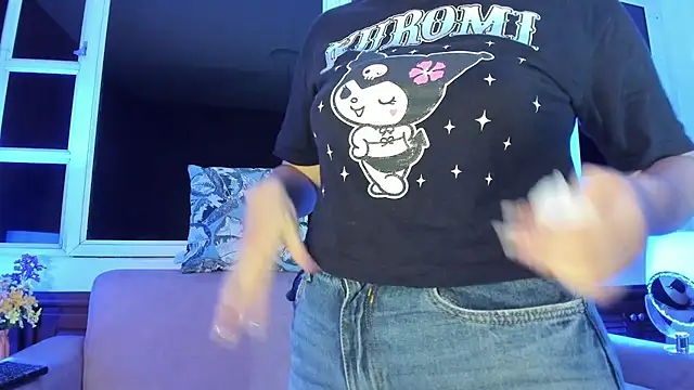 harimoon1 online show from 10.29.25