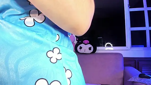 harimoon1 online show from 12.15.25