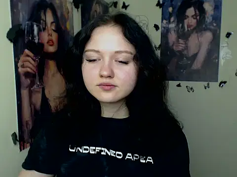 Snapshot of LadyAlice_ chatting on 11.28.25 LadyAlice online show from 11.28.25