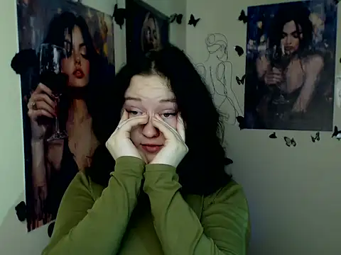 Snapshot of LadyAlice_ chatting on 12.05.25 LadyAlice online show from 12.05.25