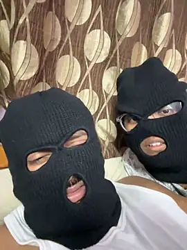 VVcouple online show from 10.04.25