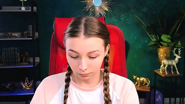 JulieDaniel online show from 11.10.25