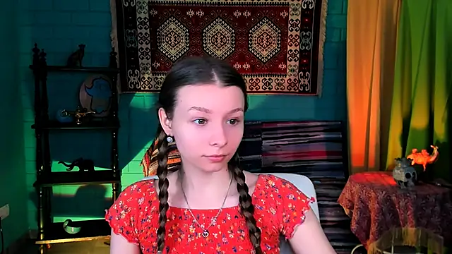 JulieDaniel online show from 11.27.25