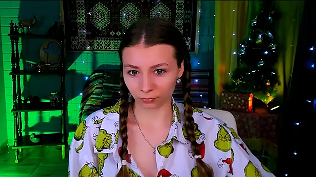 JulieDaniel online show from 12.18.25