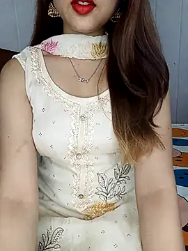 Snapshot of Hot_malika19 chatting on 04.18.26 Hot malika19 online show from 04.18.26