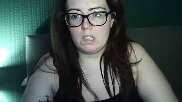 Curvy-BellaX online show from 10.06.25