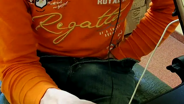 Snapshot of k74robert chatting on 04.07.26 k74robert online show from 04.07.26