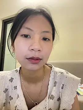 Lil-Gi online show from 10.05.25