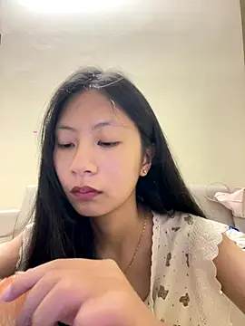 Lil-Gi online show from 10.10.25