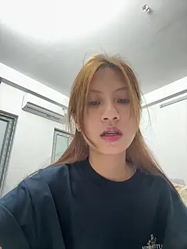 Snapshot of Lil-Gi chatting on 05.10.26 Lil-Gi online show from 05.10.26