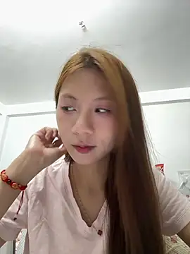Snapshot of Lil-Gi chatting on 05.22.26 Lil-Gi online show from 05.22.26