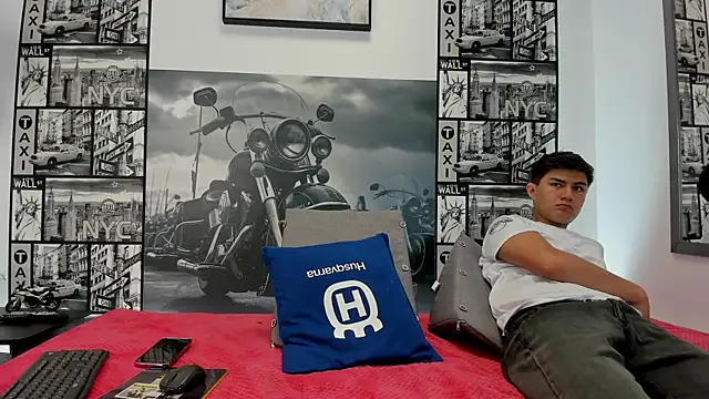 Light Haze online show from 10.27.25