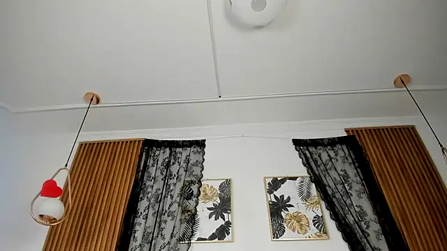 NicolWhite online show from 03.02.26