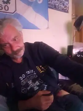 Snapshot of Fonse1860 chatting on 10.09.25 Fonse1860 online show from 10.09.25