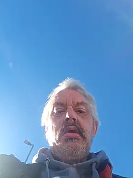 Snapshot of Fonse1860 chatting on 10.29.25 Fonse1860 online show from 10.29.25