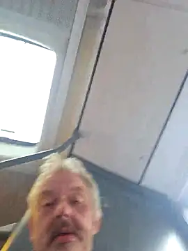 Snapshot of Fonse1860 chatting on 10.31.25 Fonse1860 online show from 10.31.25