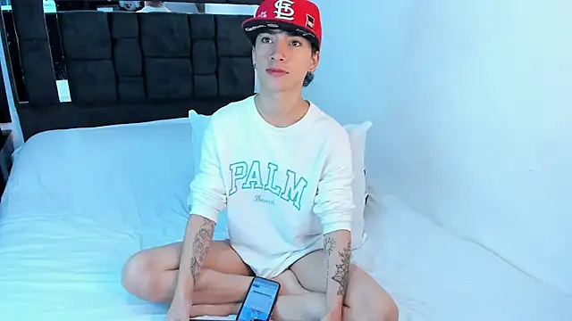 Thiago Divine  online show from 09.10.25