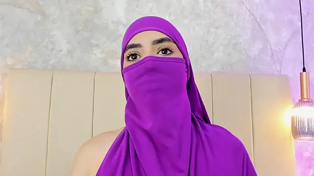 nayiraa  online show from 04.14.26