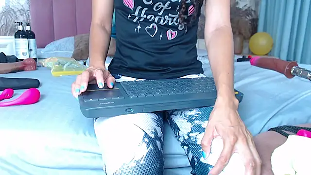 TerryGreenwood online show from 04.10.26