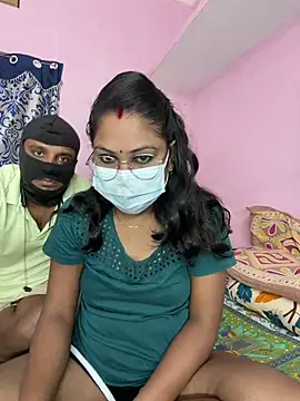 Lovlycouple1 online show from 10.28.25