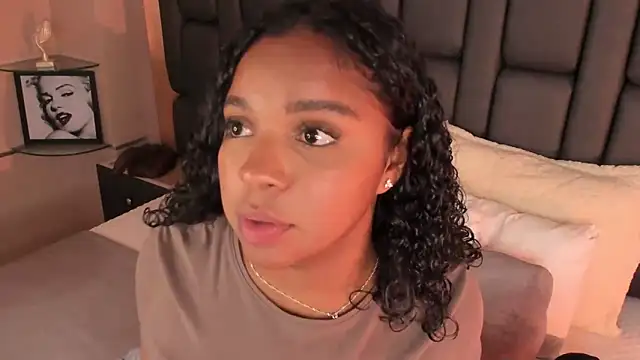 LisaMendez online show from 10.07.25