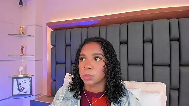 LisaMendez online show from 10.09.25