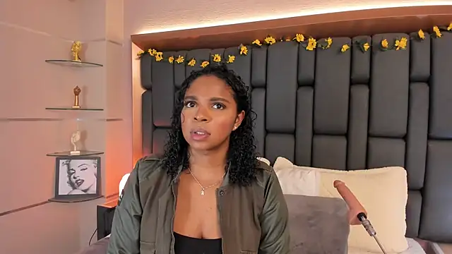 LisaMendez online show from 11.20.25