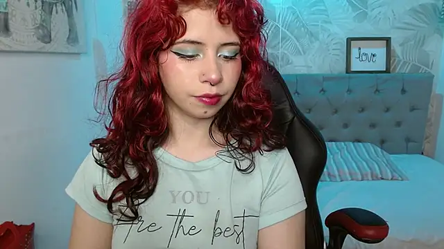 Snapshot of Lily_tk chatting on 11.21.25 Lily tk online show from 11.21.25