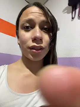 Snapshot of Tania_Gate chatting on 06.14.26 Tania Gate online show from 06.14.26