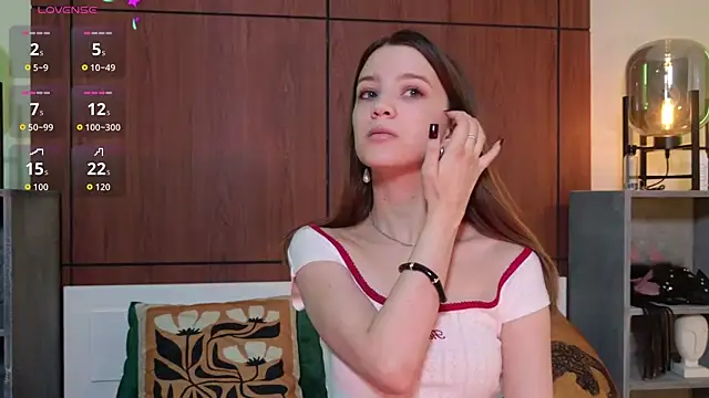 Snapshot of Alison_kisss chatting on 04.18.26 Alison kisss online show from 04.18.26